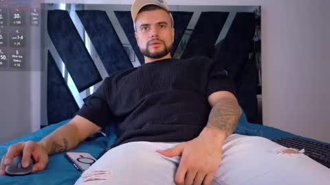 Kroy Wood online show from October 1, 2:45 pm