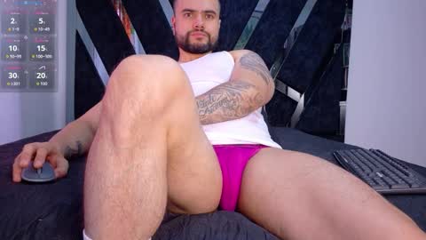 Kroy Wood online show from December 16, 12:32 pm