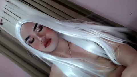 kryplialoveyou online show from March 2, 9:10 pm