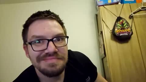 Snapshot of kryptoni18435 chatting on November 9, 10:30 pm Tommy online show from November 9, 10:30 pm