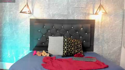 Snapshot of krystal_taylor23 chatting on November 16, 11:27 am Kystal Taylor online show from November 16, 11:27 am