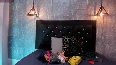 Snapshot of krystal_taylor23 chatting on November 19, 11:32 am Kystal Taylor online show from November 19, 11:32 am