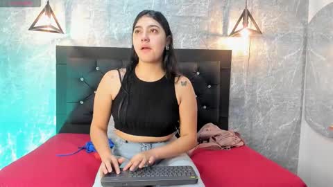 Snapshot of krystal_taylor23 chatting on November 25, 11:32 am Kystal Taylor online show from November 25, 11:32 am