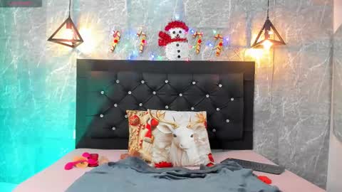 Snapshot of krystal_taylor23 chatting on December 5, 11:41 am Kystal Taylor online show from December 5, 11:41 am