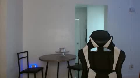 Krystal Blake online show from October 27, 5:17 pm