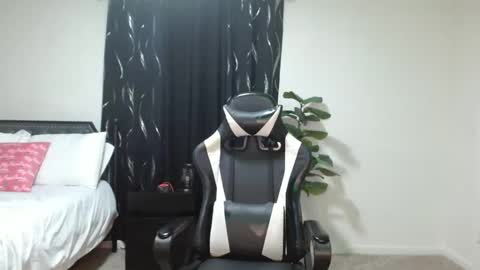 Krystal Blake online show from April 30, 5:30 pm