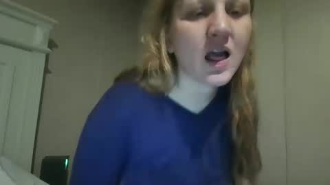 Snapshot of krystals_krystal chatting on January 22, 10:29 am Krystal online show from January 22, 10:29 am