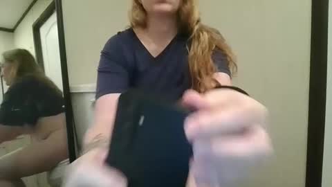 Snapshot of krystals_krystal chatting on March 3, 1:53 pm Krystal online show from March 3, 1:53 pm