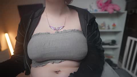 Krystal Syx online show from February 8, 12:28 am