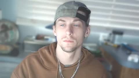 Snapshot of krytiar1992 chatting on December 3, 2:48 pm krytiar1992 online show from December 3, 2:48 pm