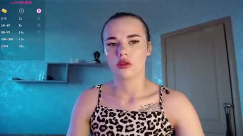 Snapshot of kseni_a chatting on July 13, 6:27 am Ksenia online show from July 13, 6:27 am