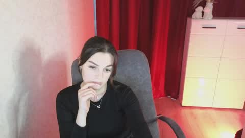 Snapshot of kseniaray chatting on May 23, 1:48 pm Ksenia online show from May 23, 1:48 pm