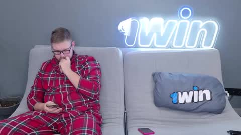 Snapshot of ksenyahot chatting on February 6, 3:48 am WebcamWhore online show from February 6, 3:48 am