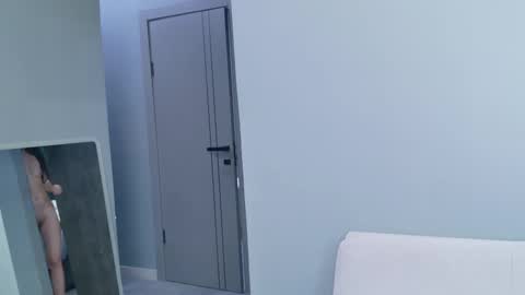 Snapshot of ksenyahot chatting on March 5, 10:11 am WebcamWhore online show from March 5, 10:11 am