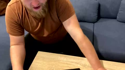 Snapshot of kubadelo chatting on December 2, 9:17 pm Tony online show from December 2, 9:17 pm