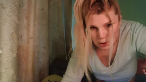 Snapshot of kudesnizza chatting on January 11, 10:19 am Annika MTF ts post -op online show from January 11, 10:19 am