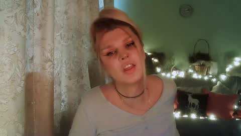 Snapshot of kudesnizza chatting on January 14, 11:10 am Annika MTF ts post -op online show from January 14, 11:10 am