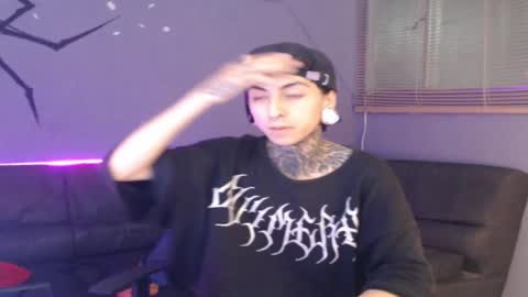 Snapshot of kuregari_xs chatting on November 5, 4:34 am kuregari_xs online show from November 5, 4:34 am