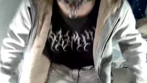 Snapshot of kuregari_xs chatting on December 15, 1:43 am kuregari_xs online show from December 15, 1:43 am