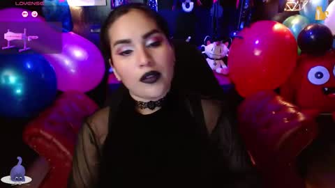 Fetiche Woman online show from September 9, 10:09 pm