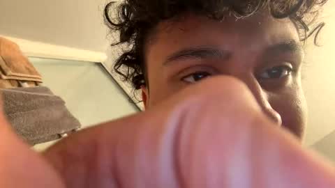 Snapshot of kurlz5stard chatting on December 16, 4:45 pm kurlz5stard online show from December 16, 4:45 pm