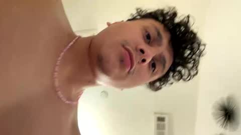 Snapshot of kurlz5stard chatting on February 25, 8:35 am kurlz5stard online show from February 25, 8:35 am