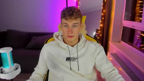 kurt_hanssen online show from September 28, 8:03 pm