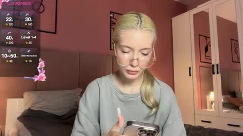Bella and Alexandra online show from June 18, 2:43 pm