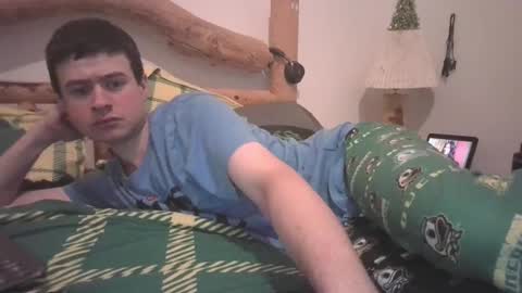 Snapshot of kwahrens22 chatting on February 3, 1:09 am Kenji online show from February 3, 1:09 am