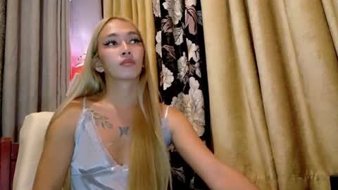 Snapshot of kween_romance chatting on July 7, 6:34 pm Kween online show from July 7, 6:34 pm