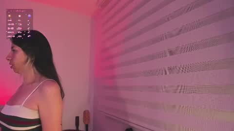 Snapshot of kxss_krawl chatting on July 17, 10:58 pm Aria Kess online show from July 17, 10:58 pm