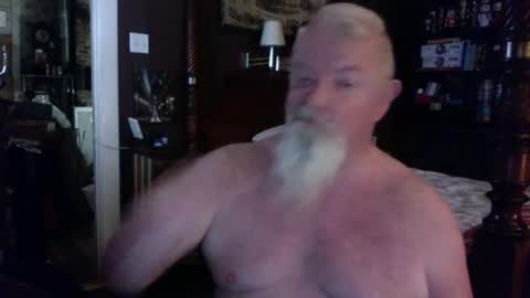 Snapshot of kyhgihntight chatting on May 17, 11:23 pm Nick Nude Celt KYHighNTight online show from May 17, 11:23 pm