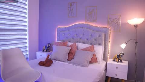 I am Kyla online show from November 1, 2:52 pm