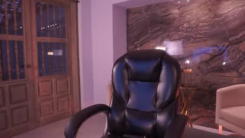 I am Kyla online show from June 27, 12:22 pm