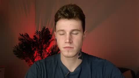 Kyle online show from December 10, 7:32 pm