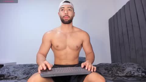 Kyle collinz online show from October 14, 9:48 pm