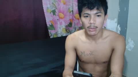 Snapshot of kyle_lourence chatting on June 22, 8:44 am kyle_lourence online show from June 22, 8:44 am