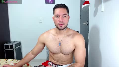 Snapshot of kyle_wilson_ chatting on March 1, 4:15 am Kyle Wilson Follow me online show from March 1, 4:15 am