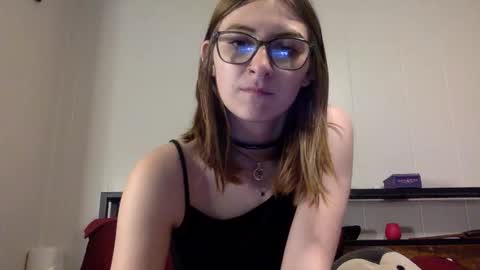 Snapshot of kylianna chatting on June 4, 12:05 am Kylianna online show from June 4, 12:05 am