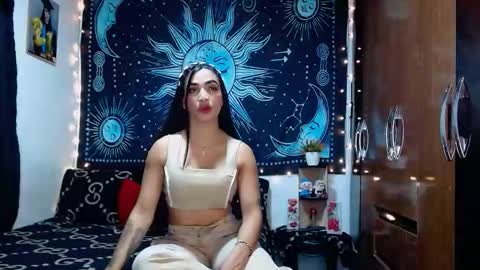 kylie online show from February 15, 9:33 pm