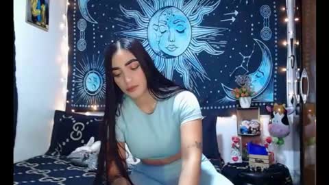 Snapshot of kylie_capricorn chatting on June 19, 9:29 pm kylie online show from June 19, 9:29 pm