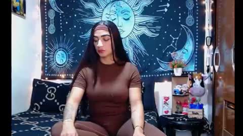 Snapshot of kylie_capricorn chatting on June 23, 11:25 pm kylie online show from June 23, 11:25 pm
