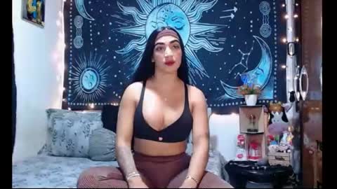 Snapshot of kylie_capricorn chatting on July 15, 11:10 pm kylie online show from July 15, 11:10 pm