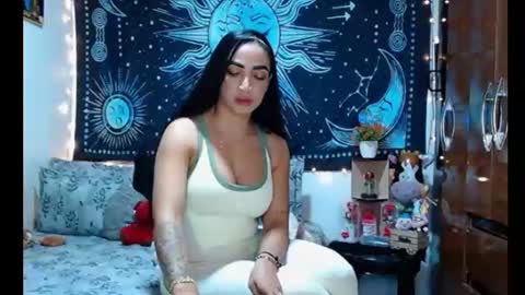 Snapshot of kylie_capricorn chatting on July 25, 12:53 am kylie online show from July 25, 12:53 am