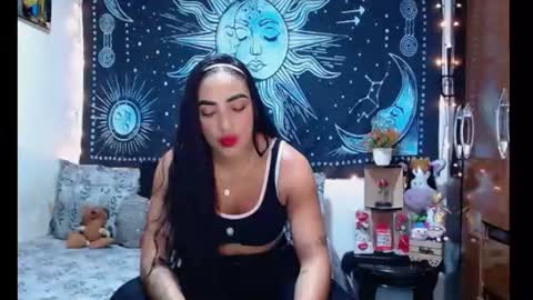 Snapshot of kylie_capricorn chatting on July 27, 10:50 pm kylie online show from July 27, 10:50 pm