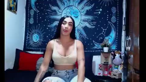 Snapshot of kylie_capricorn chatting on August 5, 7:49 pm kylie online show from August 5, 7:49 pm
