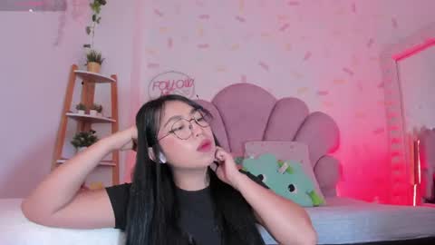 Snapshot of kylie_evans_18 chatting on July 26, 2:53 am Kylie online show from July 26, 2:53 am