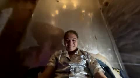 Snapshot of kylie_ish chatting on May 20, 2:23 pm kylie_ish online show from May 20, 2:23 pm