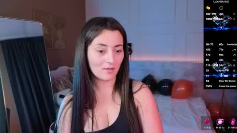 Snapshot of kylie_mellow chatting on October 30, 1:34 pm Kylie online show from October 30, 1:34 pm