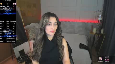 Snapshot of kylie_mellow chatting on June 15, 5:31 am Kylie online show from June 15, 5:31 am